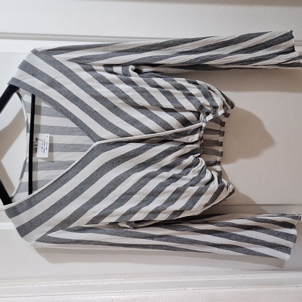 Sadie & Sage women's long‎ sleeve blouse size Medium striped
